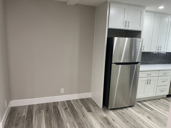Building Photo - 1 bed, 1 bath River Ridge apartment on 2nd floor!!!