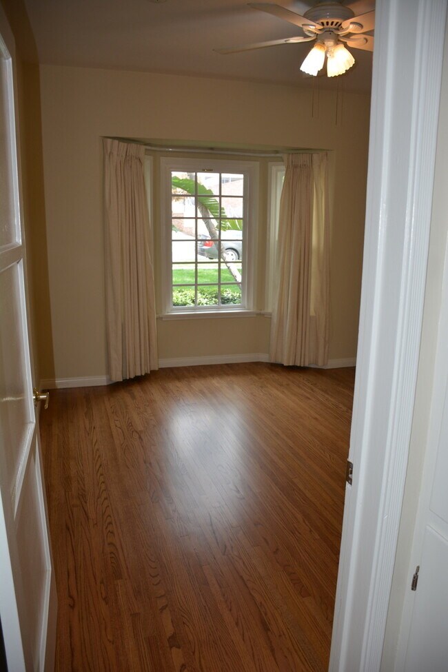 Master Bedroom - 624 Glenwood Rd