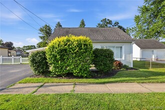 Building Photo - 533 Euclid Ave