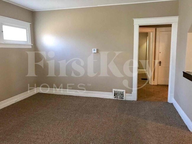 Building Photo - 2112 Lexa Dr