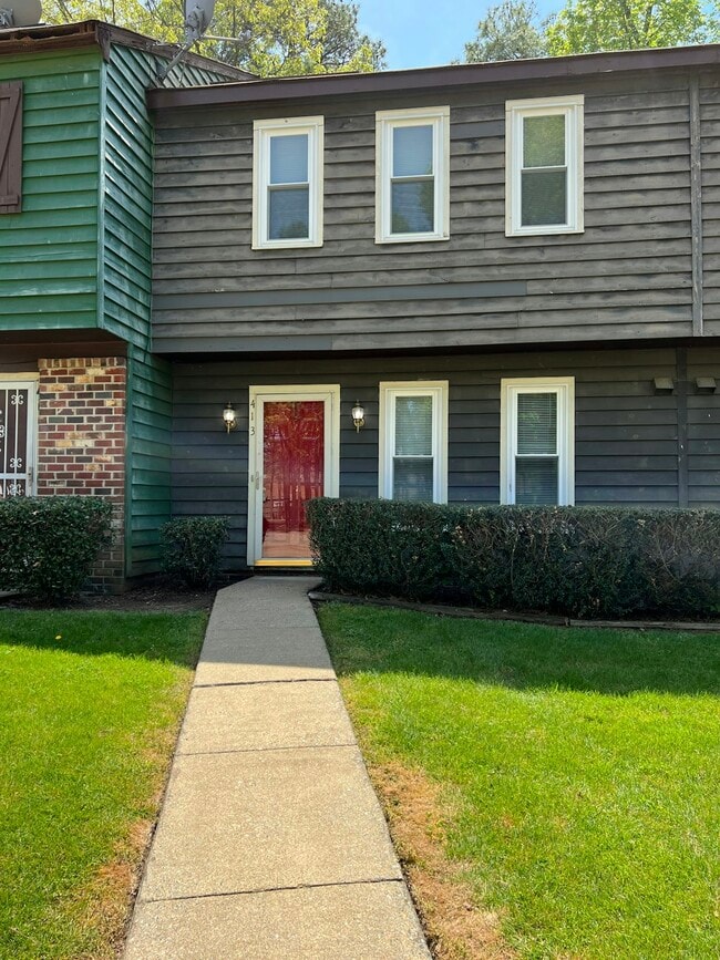 Building Photo - 413 Hickorywood Cir