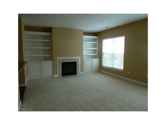 Building Photo - 4532 Willow Croft Dr