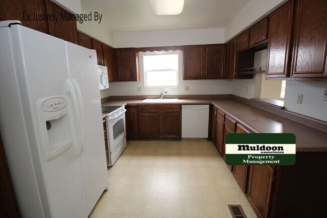 Building Photo - 5530 Wilkerson Pass Dr