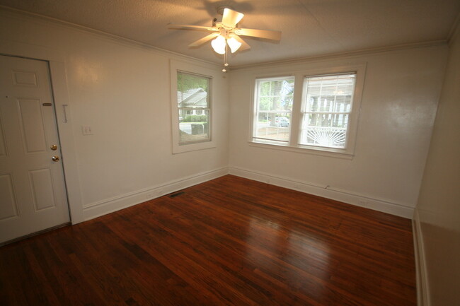 Foto del edificio - 906 Lancaster St