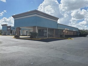 Building Photo - 7900 S Orange Blossom Trail