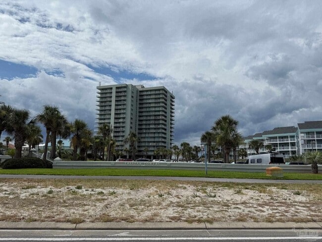 Foto del edificio - 1200 Fort Pickens Rd