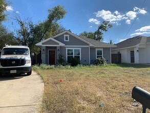 Building Photo - 1005 G W Jackson Ave