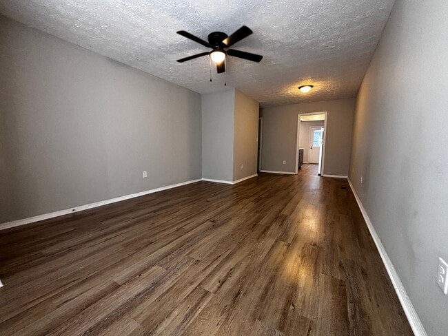 Building Photo - Charming 2-Bed, 1.5-Bath Condo with Carpor...