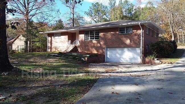 Foto del edificio - 7016 Briarwood Ln