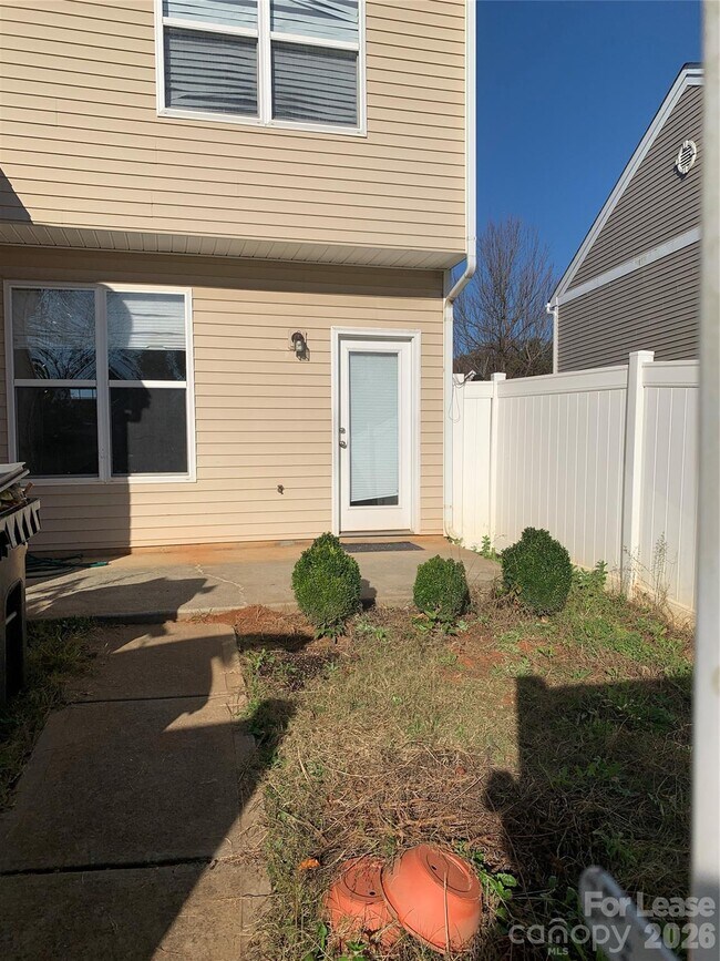 Foto del edificio - 9322 Greenheather Dr