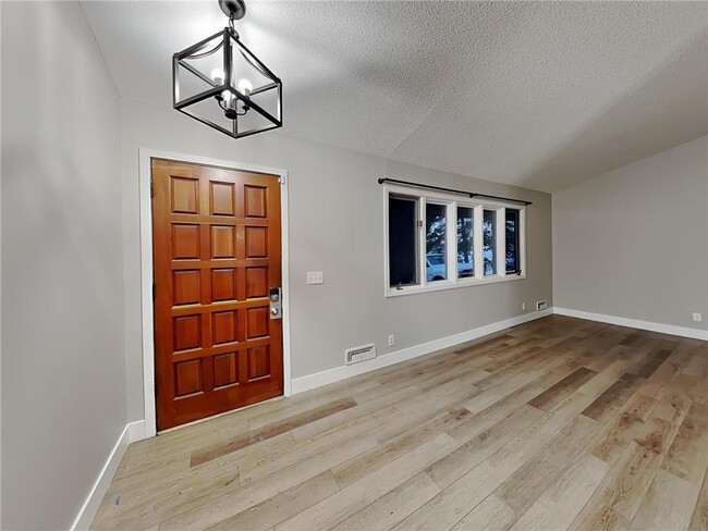 Foto del edificio - 8140 49th Ave N