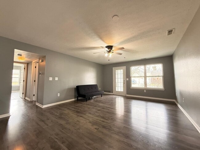 Building Photo - 1401 Millbrook Trail