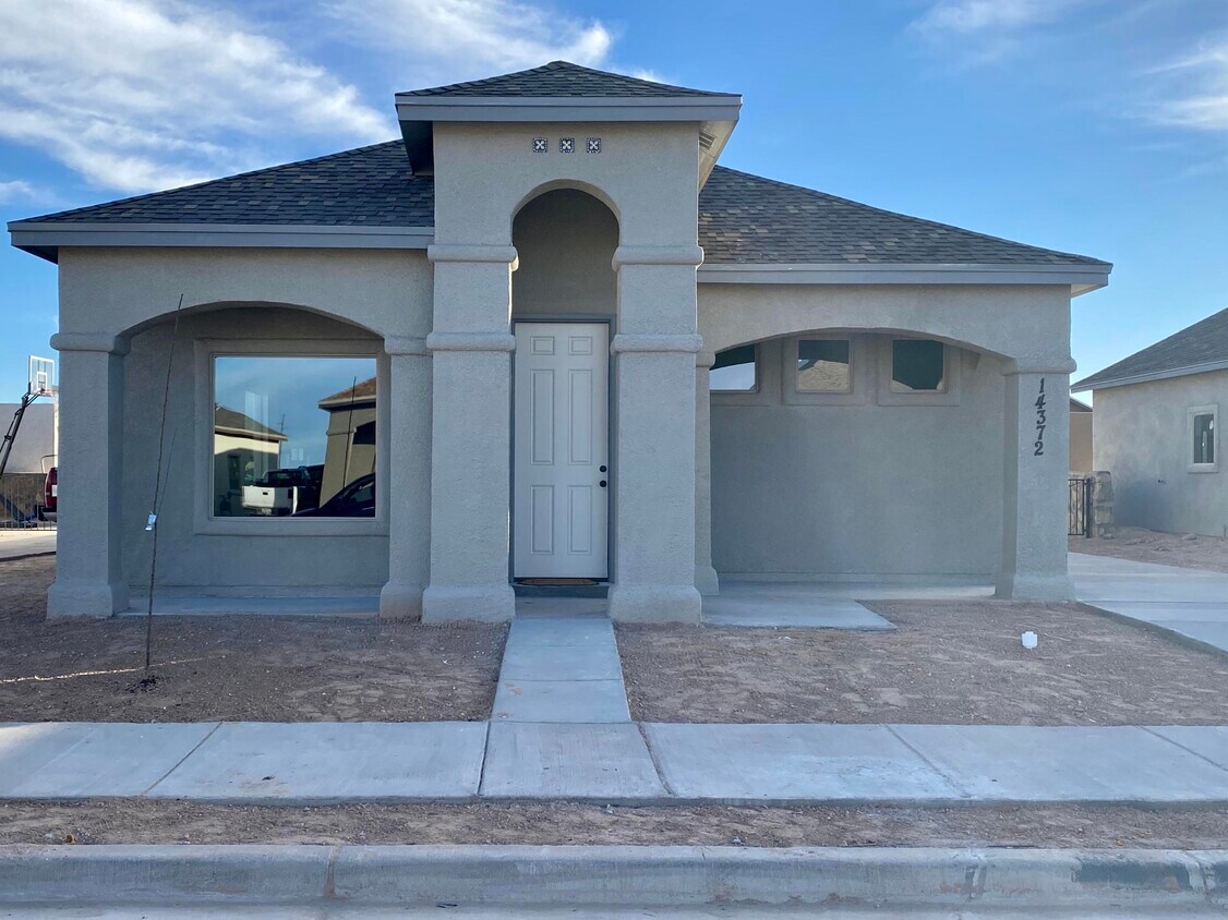 14372 Chris Zingo Ln, Horizon City, TX 79928 House Rental in Horizon