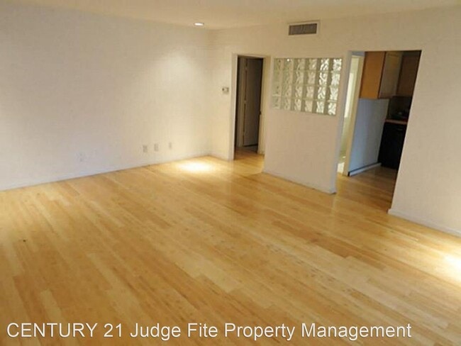 Building Photo - 2 br, 1.5 bath House - 3116 Mahanna Street #3