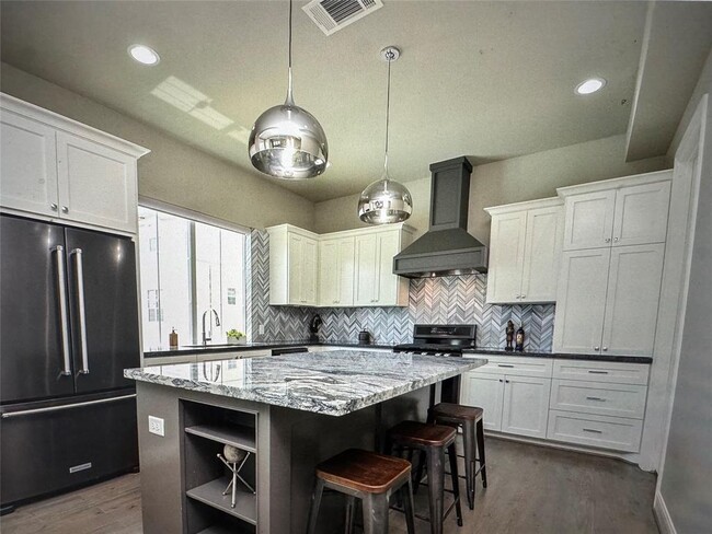 Foto del edificio - 1307 Upland Retreat Dr