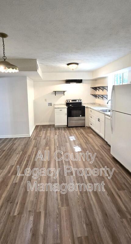 Building Photo - 4902 Valley Dale Ct SW