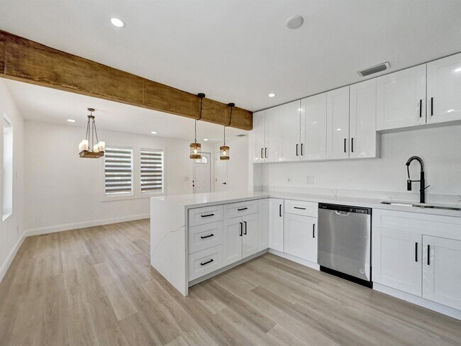 Foto del edificio - 245 SW 6th St