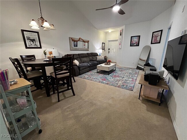 Foto del edificio - 8313 Bernwood Cove Loop