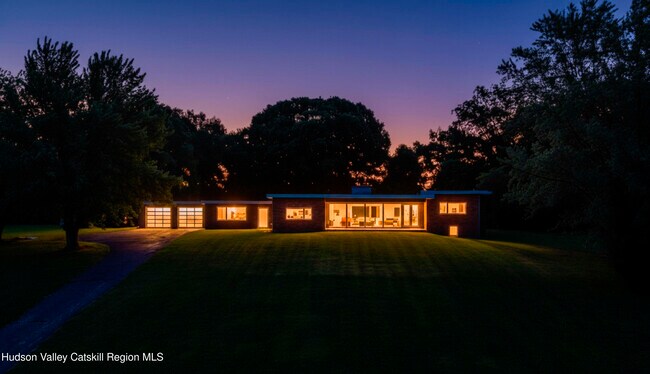 Building Photo - 387 Tishauser Rd