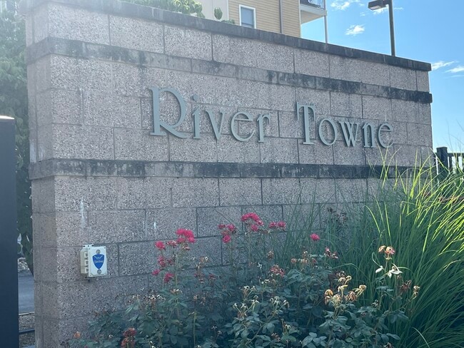 Building Photo - 3001 River Towne Way