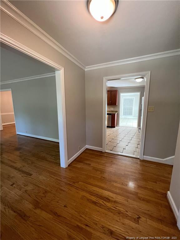Building Photo - 2305 Mirror Lake Dr