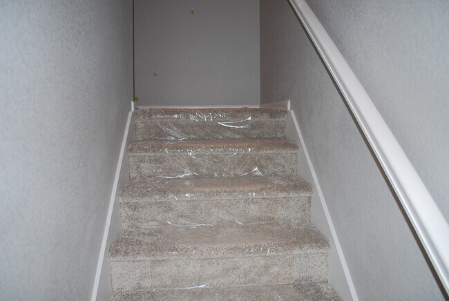 Building Photo - 472 Brailsford St