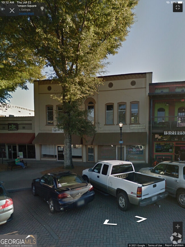 Building Photo - 207-208 Adamson Square