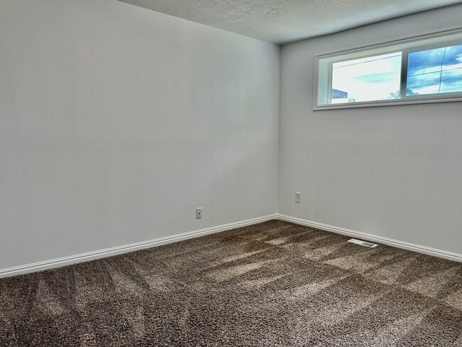 Building Photo - 5206 S 935 E