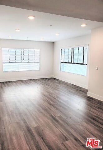 Building Photo - 5030 Rosewood Ave
