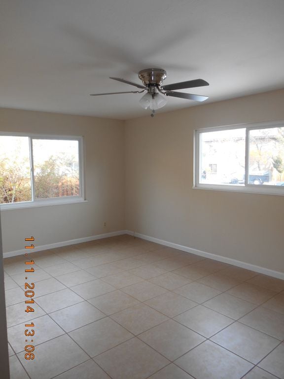 Sala de estar - 4051 Shinners Pl