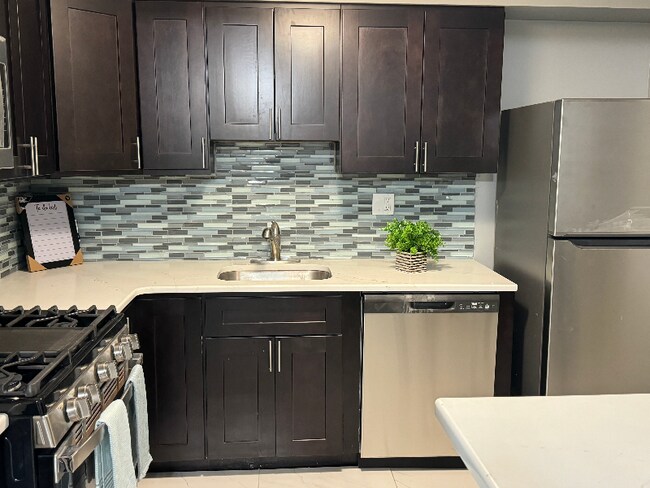 Foto del edificio - 2732 Island Ave