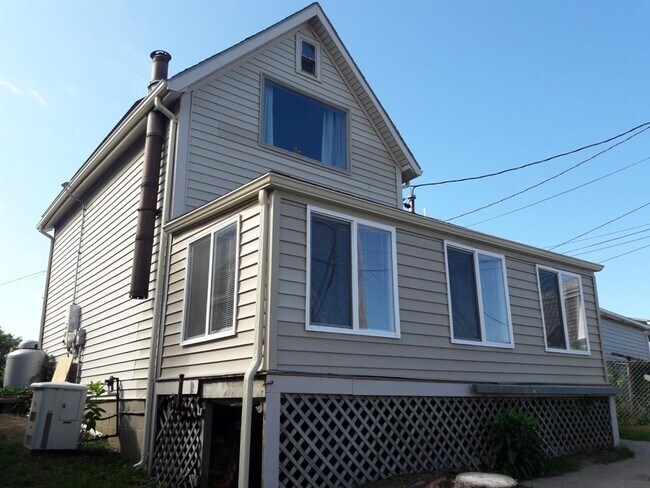 Foto del edificio - 130 White Horse Rd