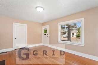 Building Photo - 8316 SE Raymond Ct