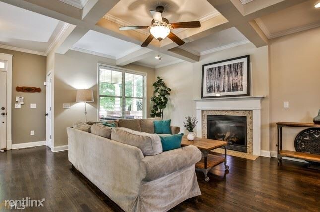Building Photo - 4 br, 3 bath House - 3025 Silver Hill
