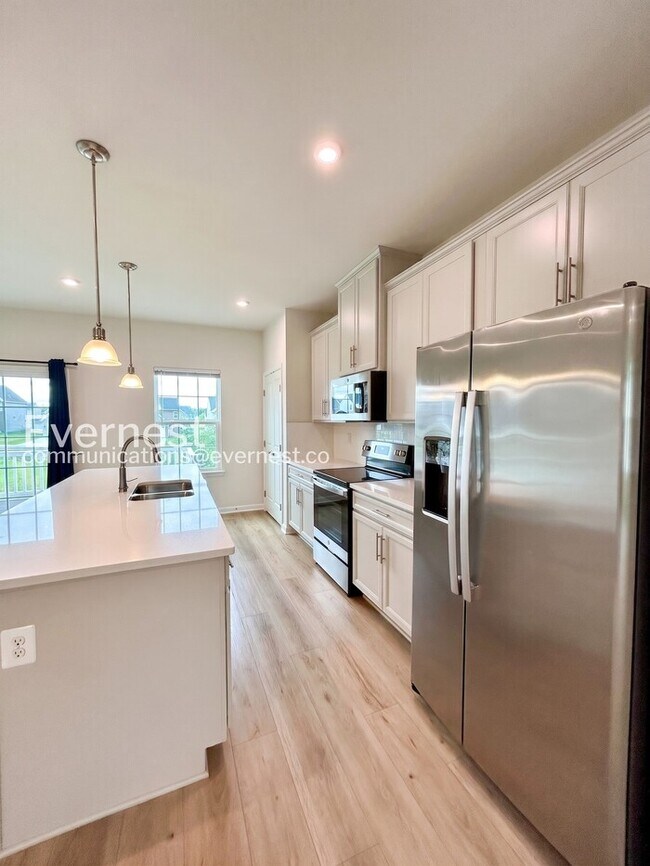 Foto del edificio - 8808 Stevenson Ln