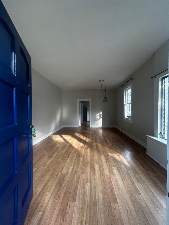 Building Photo - 2220 Nashville Ave