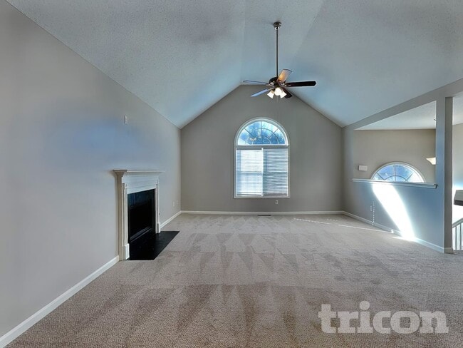 Building Photo - 5731 Newnan Cir