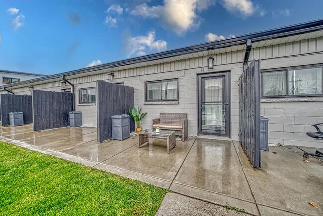 Building Photo - 1709 Grand Island Blvd