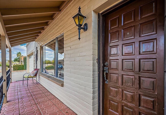 Foto del edificio - 101 W Calle Montana Jack