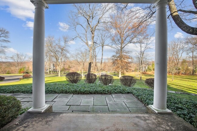 Building Photo - 26 Spiked Rush Ct