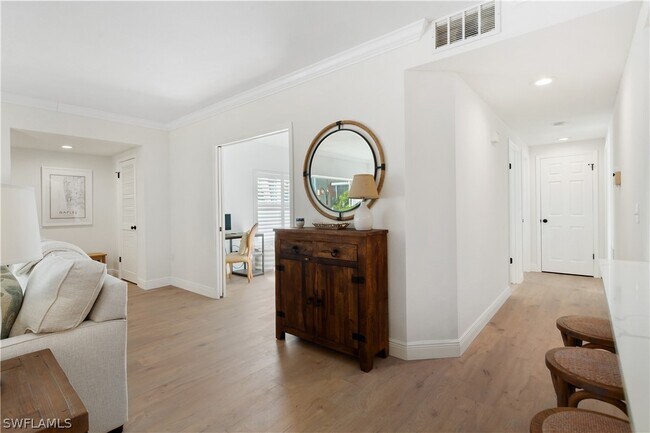 Foto del edificio - 776 Willowbrook Dr