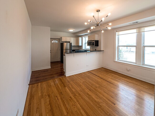 Dining Room - 742 W Melrose St