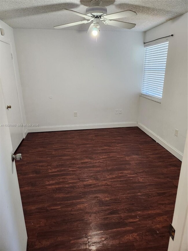 Foto del edificio - 17500 NW 67th Ct