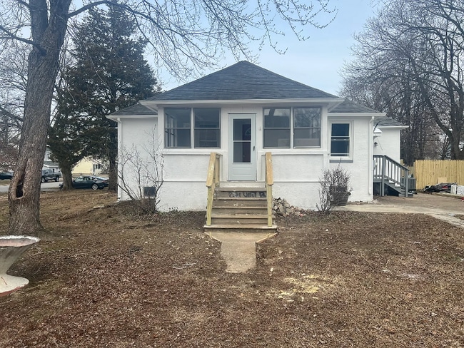 Building Photo - 231 Adams St