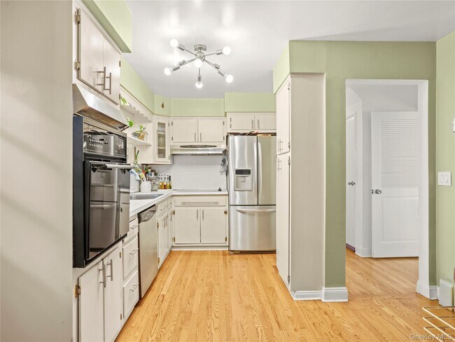 Foto del edificio - 1035 Shore Acres Dr