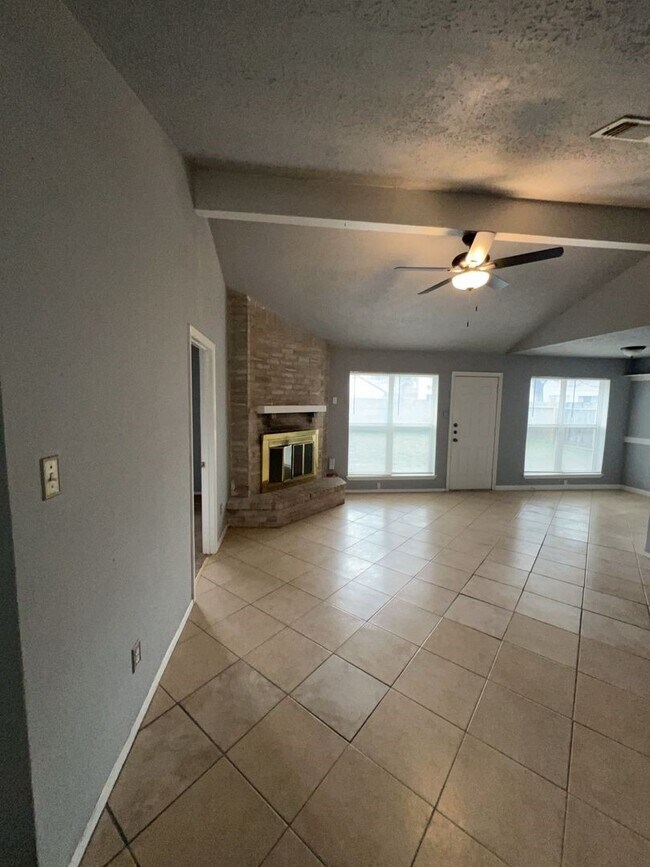 Building Photo - 4546 Algernon Dr