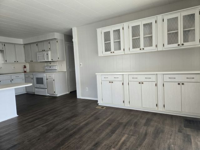 Foto del edificio - 410 50th Ave Dr W