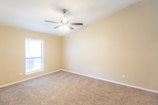 Building Photo - 2115 Rainwood Ct, Arlington, TX 76017