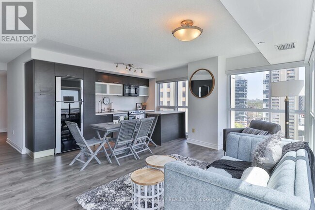 Photo du bâtiment - 386-1386 Yonge St