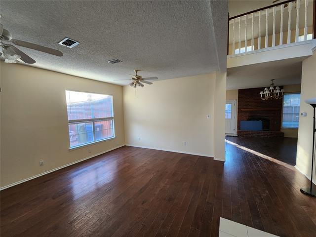 Foto del edificio - 2413 Timber Ridge Ln